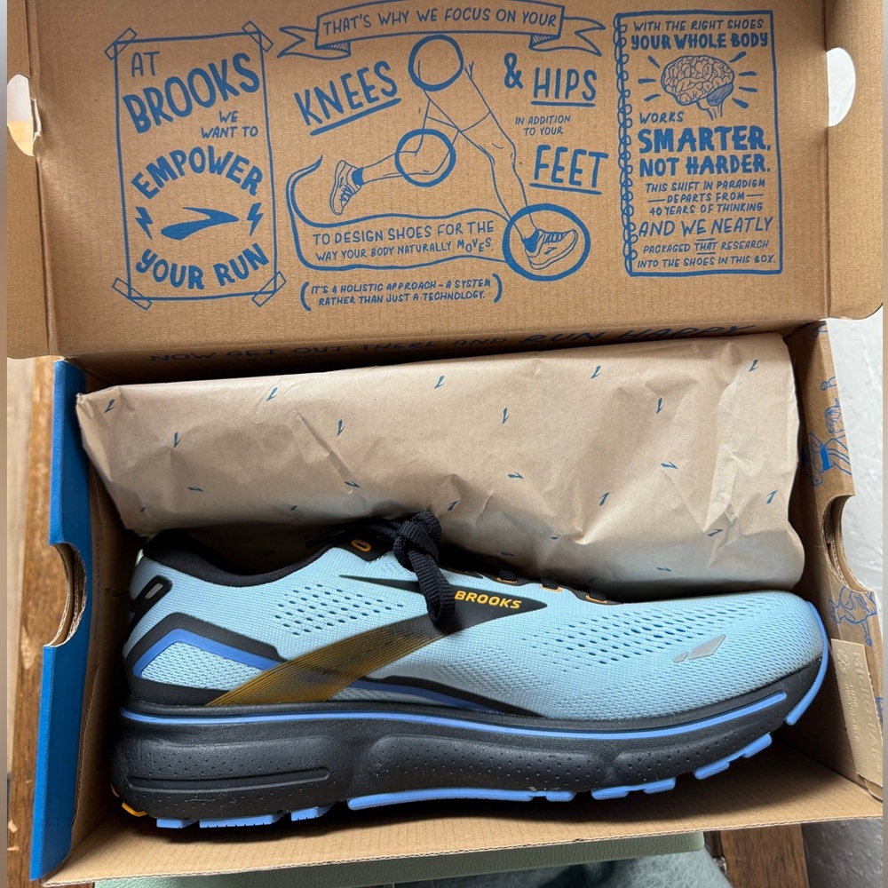 Brand NEW Brooks Ghost 15 Running Shoes NWT - Picture 3 of 5
